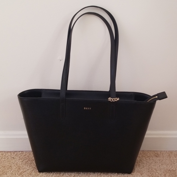 NWOT! DKNY Black Leather Zippered Tote